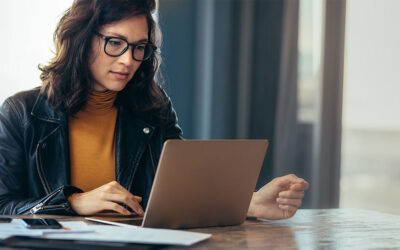 How Does a Debit Card Differ From a Credit Card?